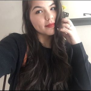 Meet your Posher, Roxanne